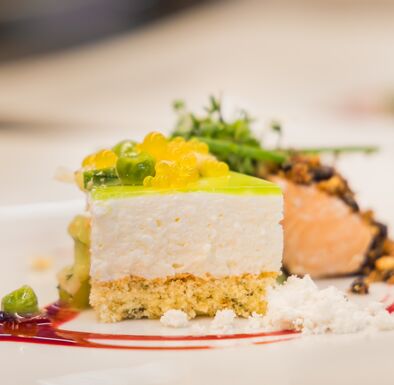 Ansprechend garnierte Speise