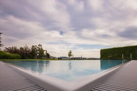 Blick auf den Außenpool