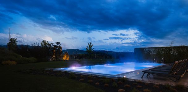 Poolanblick bei Nacht Poolanblick bei Nacht