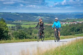 Mit dem E-Bikes im Bayerischen Wald
