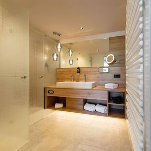 Modernes Badezimmer im Hotel nahe Passau