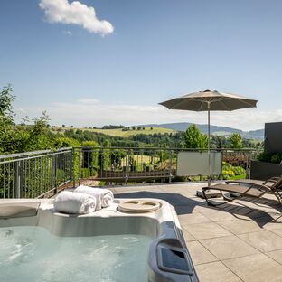Eigener Whirlpool auf Terrasse