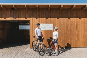 Ankunft im Hotel mit Fahrradgarage