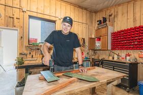 Jonas Obermüller in seiner Hobbywerkstatt