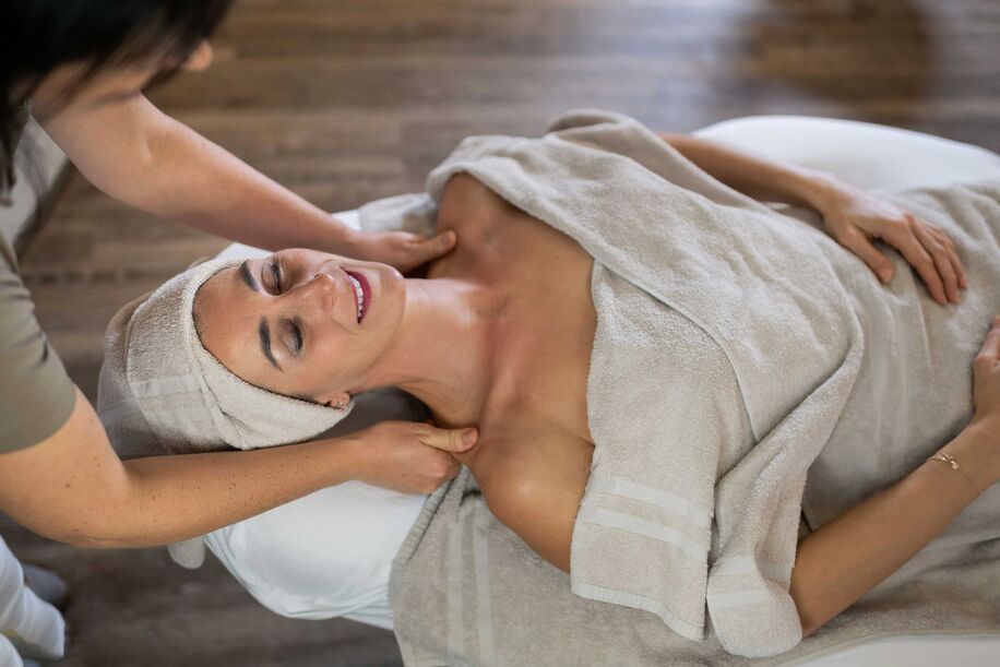 Wohltuende Nackenmassage